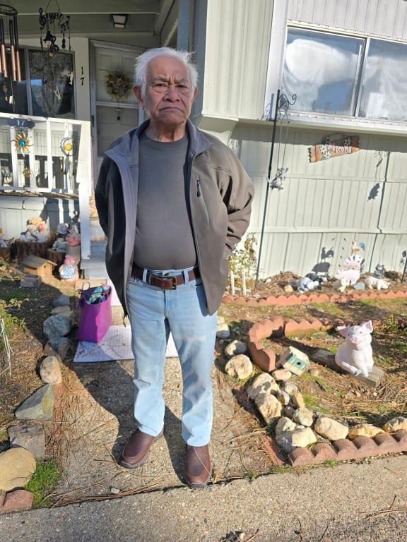 Relax & comfy! Fits his ahe of 74!