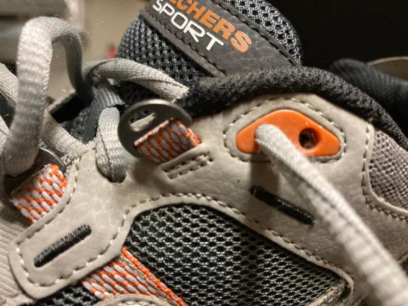 Skechers Men's Vigor 2.0 Trait Memory Foam Wide Sneaker