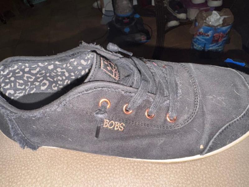 There 5 years old and I love them. Need I'm getting me the pink looking pair. The best shoes I have ever had.
