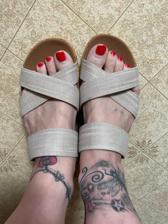 Skechers tattoo outlet sandals