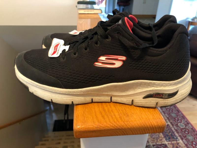 Perfect shoes, light but good arch support