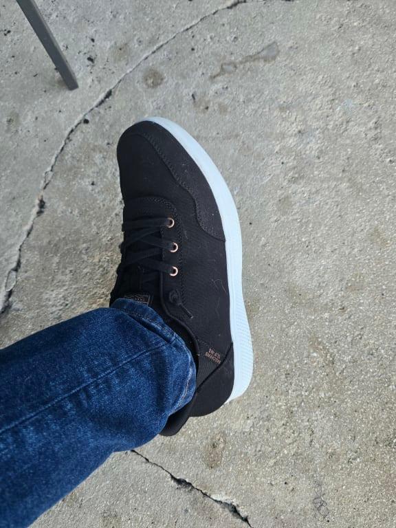 Right shoe, right view