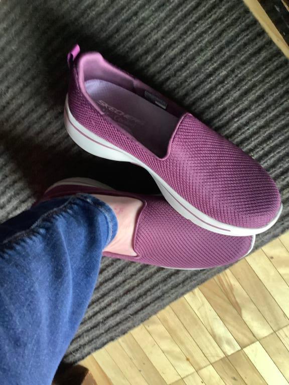 This is « Prune » not burgundy