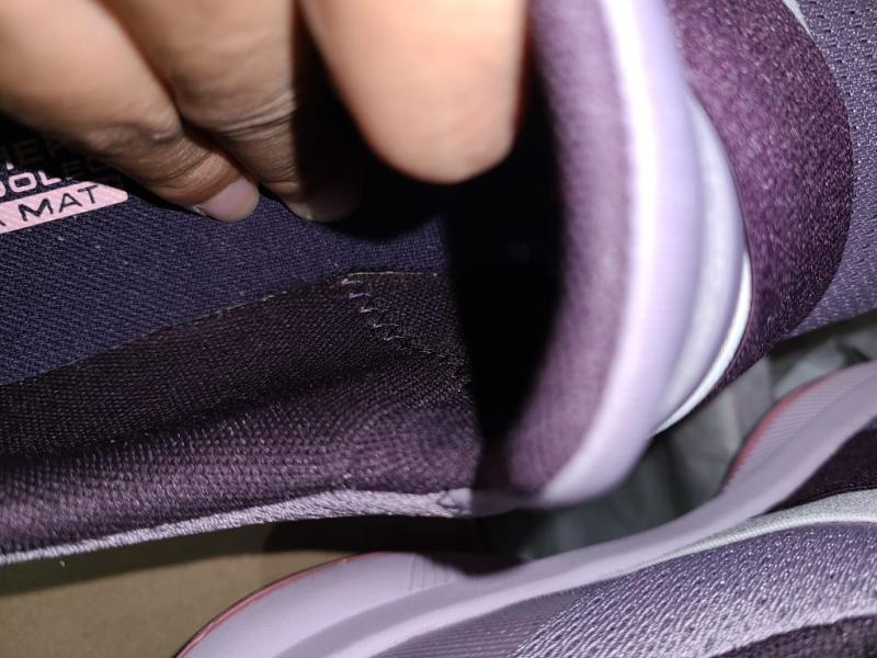 Right shoe -sole intact.