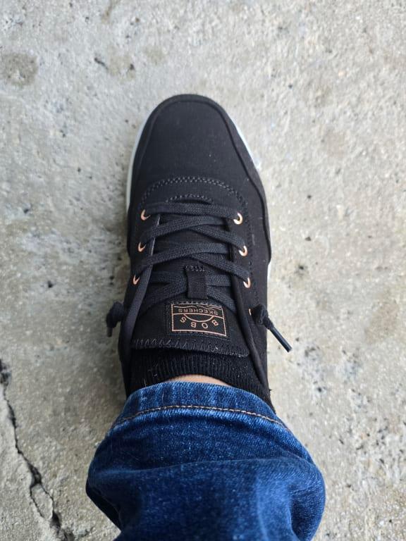 Right shoe, Top view