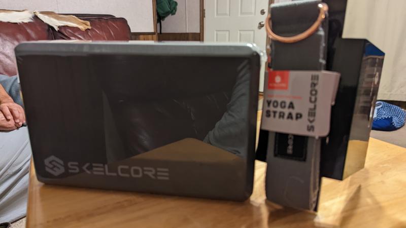 Skelcore Skelcore Foam Yoga Block and Strap Set in the Yoga Mats