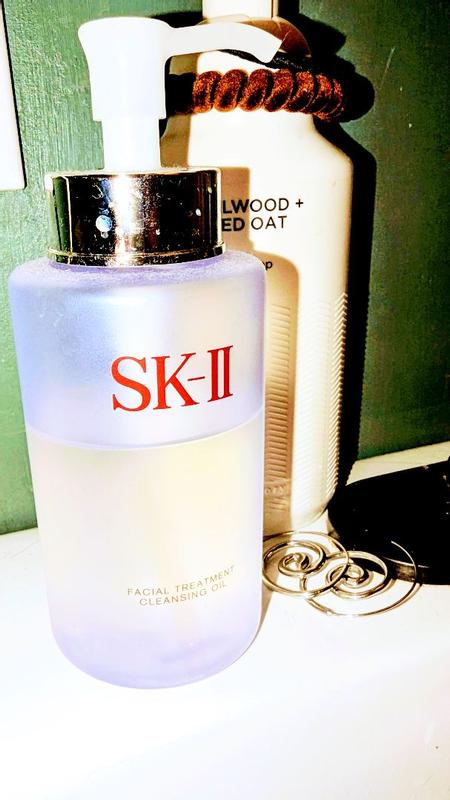Facial Treatment Cleansing Oil - Gentle Makeup Remover | SK-II US