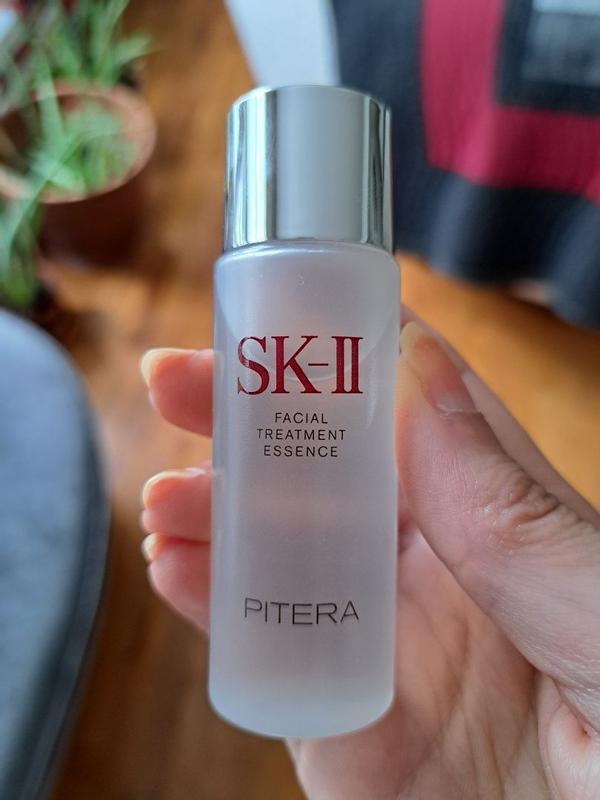 Facial Treatment Essence: Hydrating Serum | SK-II US