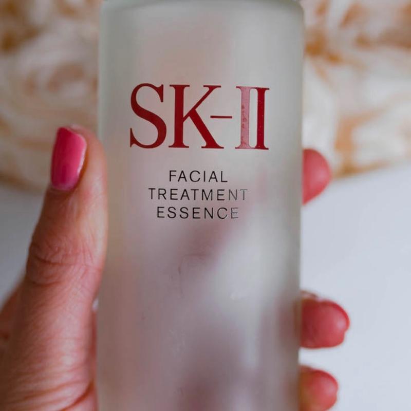 Facial Treatment Essence: Hydrating Serum | SK-II US