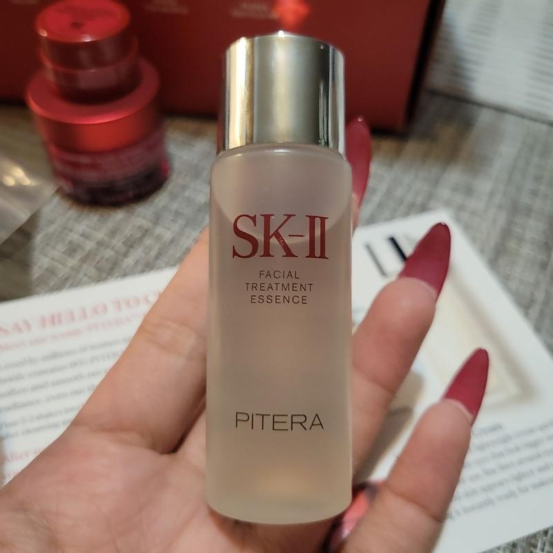 Facial Treatment Essence - Hydrating Skin Essence | SK-II US