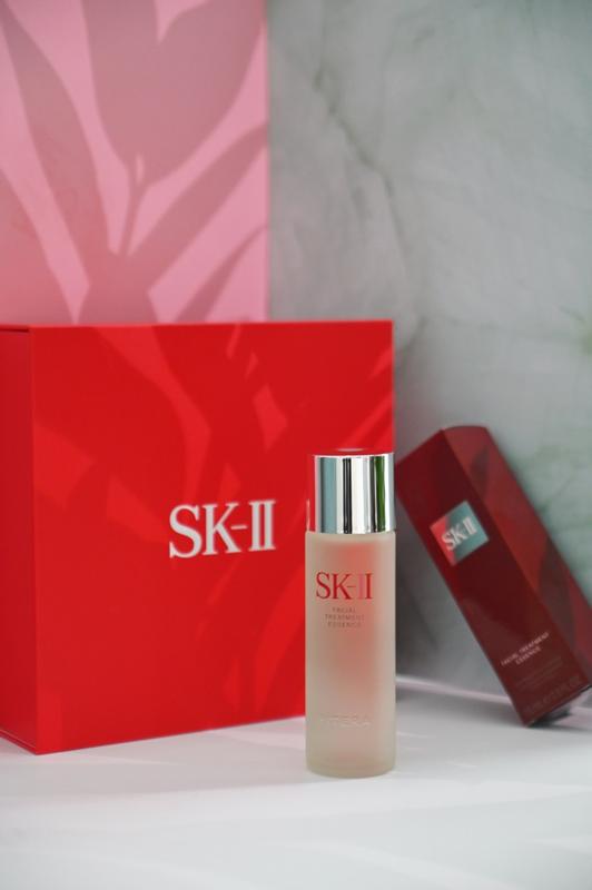 SK-II ULTIMATE AURA ESSENTIALS ギフトボックス PITERA™ Ultimate Aura Kit: Brightening Skincare Set | SK-II US