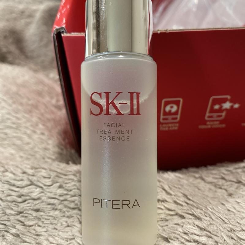 Facial Treatment Essence with 90% PITERA™
