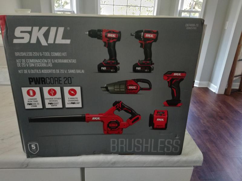 SKIL PWR CORE 20™ Brushless 20V 6-Tool Combo Kit with PWR JUMP