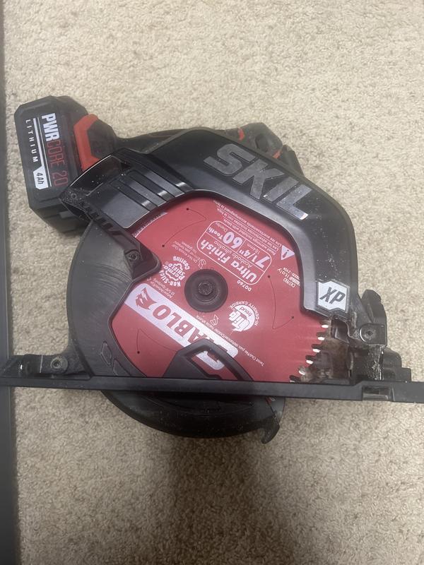 Saw with upgraded blade for melamine
