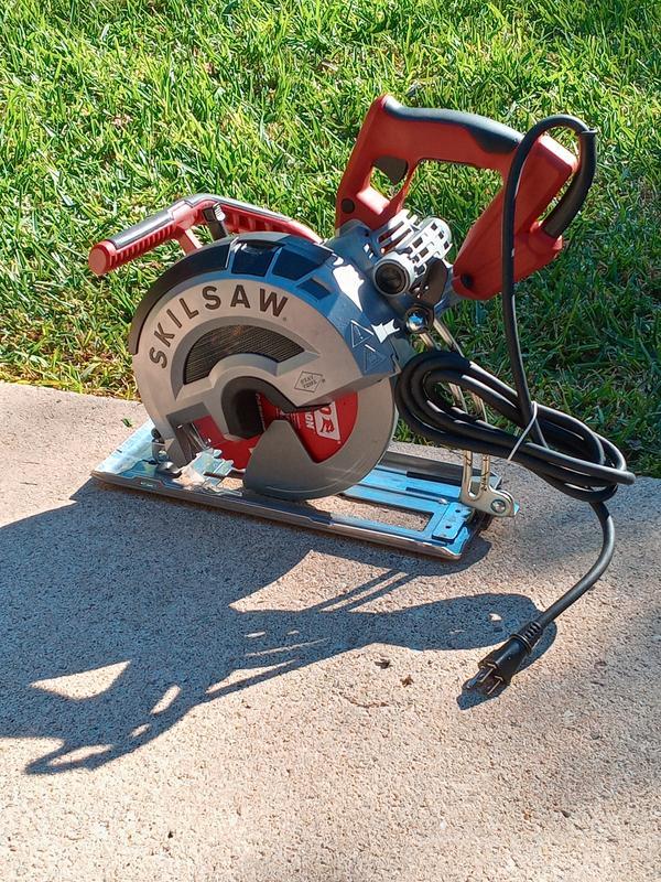 SKILSAW SPT78MMC-01 Outlaw 15 Amp 8-Inch Worm Drive Metal Cutting Saw – Heavy-Duty Circular Saw For Steel & Non-Ferrous Metals