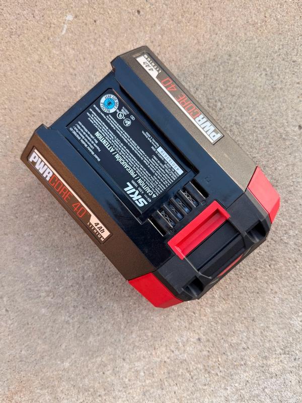 SKIL 40-Volt 4 Ah Lithium Ion (li-ion) 200-Watt Battery BY8708C-01 at ...