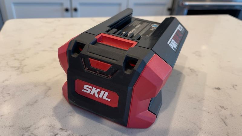 SKIL 40-Volt 4 Ah Lithium Ion (li-ion) 200-Watt Battery BY8708C-01 at ...