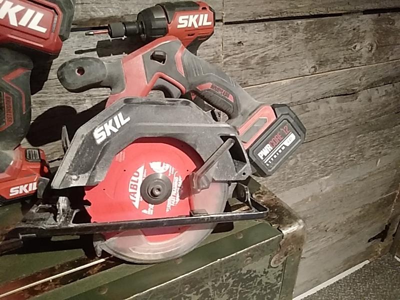 SKIL PWR CORE 12 12-volt 5-1/2-in Brushless Cordless Circular Saw
