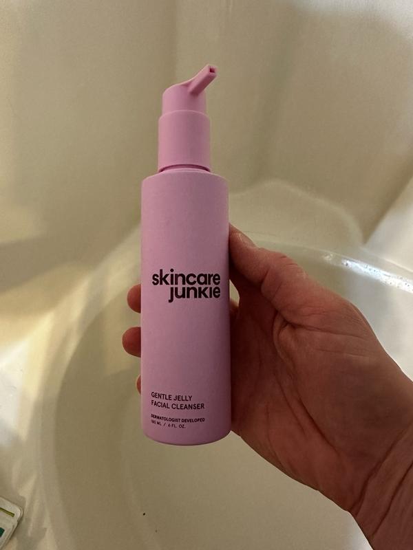 Customer photo for "Great face wash worth a try!"