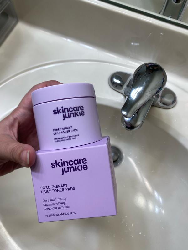 Customer photo for "Good so far, we’ll see if my pores change"