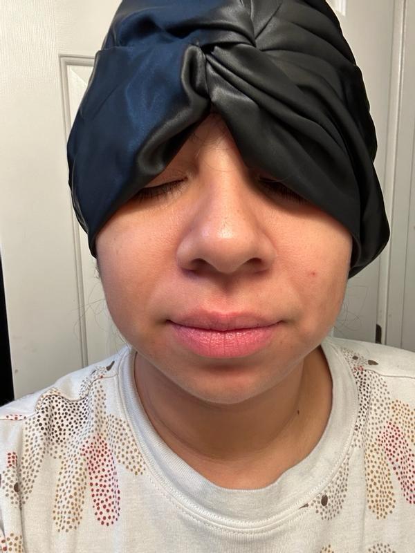 Customer photo for "Keeps hair neat"