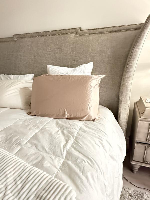 Customer carousel item 11.