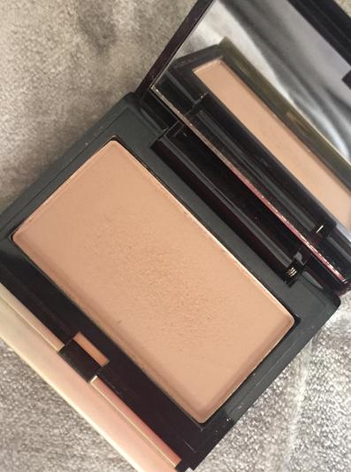 In the shade 'Light'