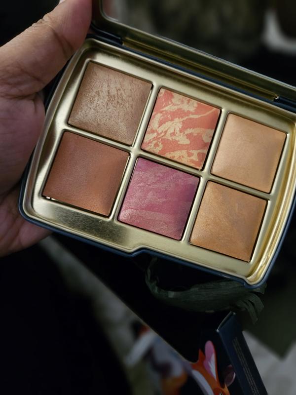 Hourglass Ambient Lighting Edit Unlocked - Fox | Bloomingdale's