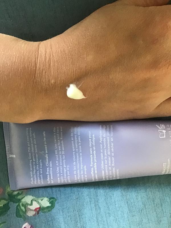 Customer photo for "Extremely pleasant cream."