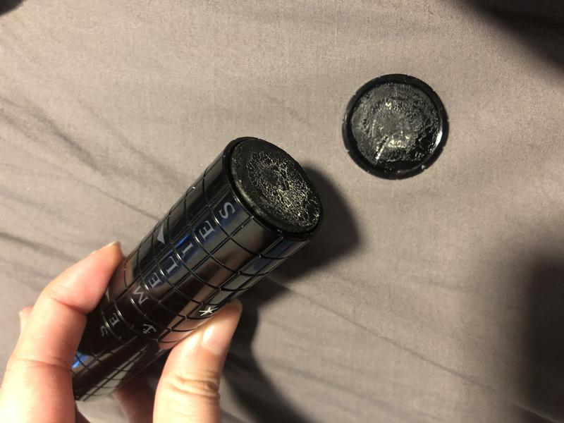 Broken item (bottom falling apart)