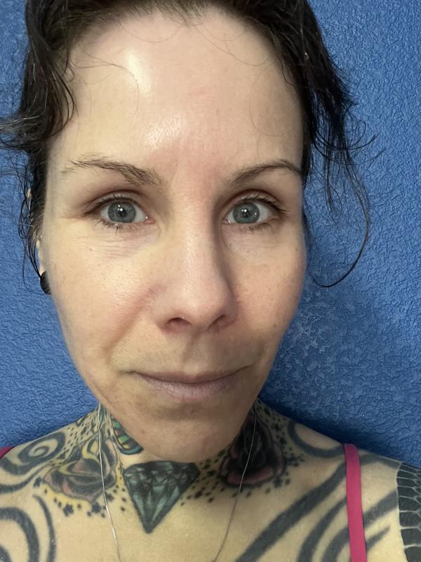 Customer photo for "Instant Glow"