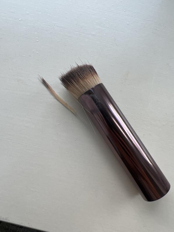 Vanish™ Seamless Finish Foundation Brush