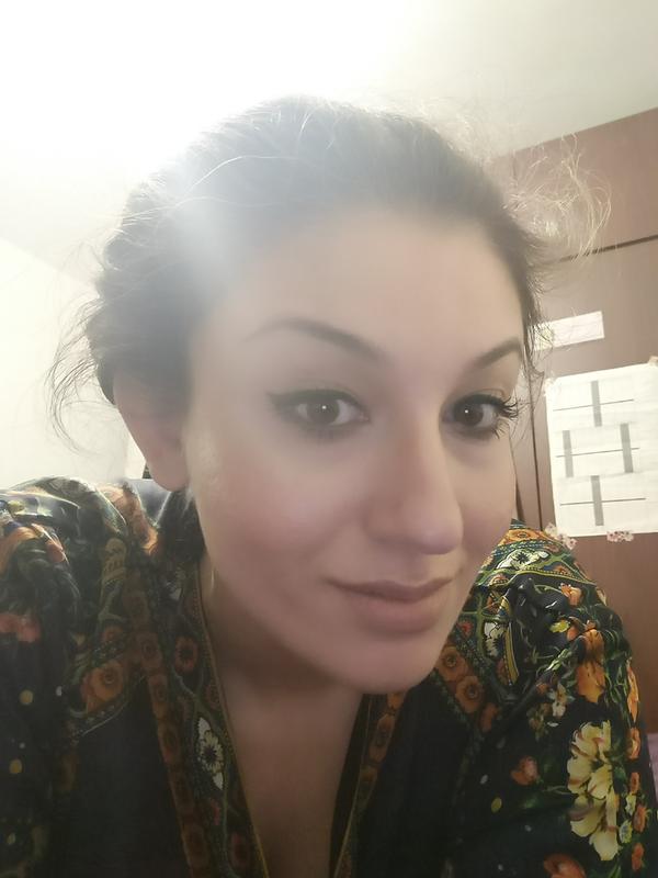 Customer photo for "Subtle perfect glow for me this summer"