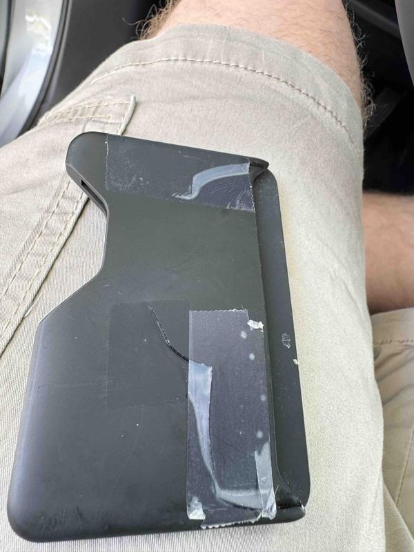 Customer photo for "Low quality design - not durable!"