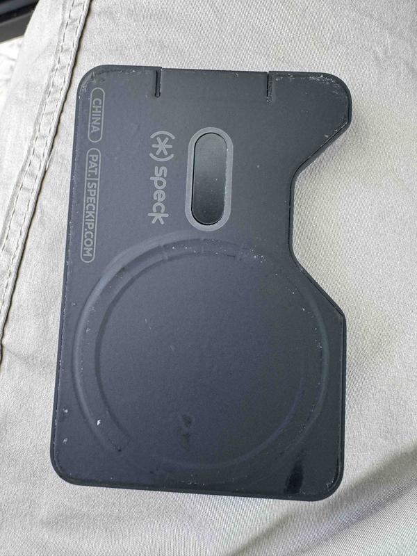 Customer photo for "Low quality design - not durable!"