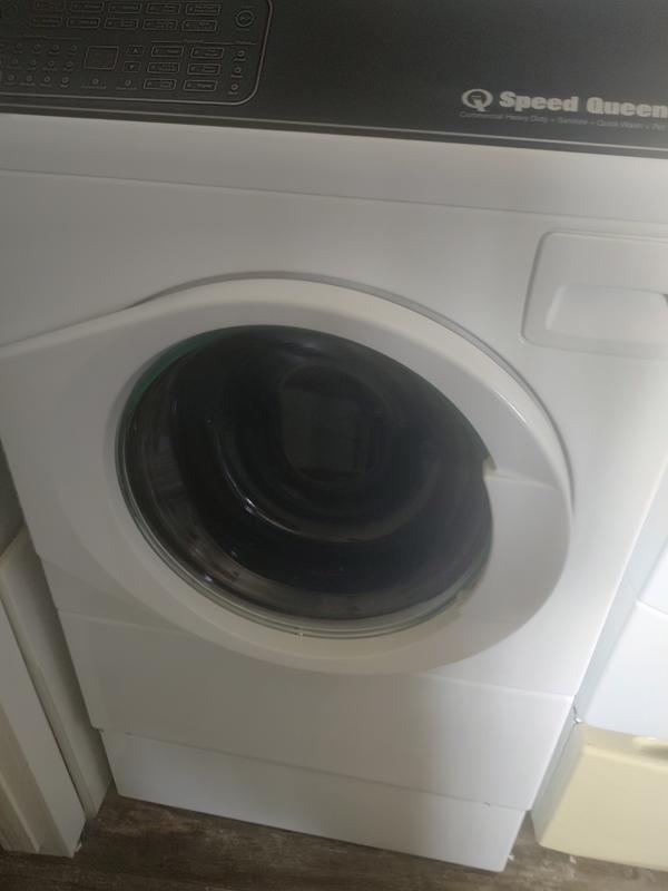 Speed Queen 172309 White Front Load Set | Shop Appliances