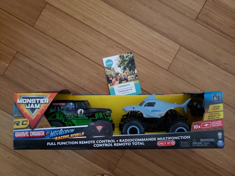 Monster Jam, Official Grave Digger Remote Control Monster Truck, 1:24  Scale, 2.4 GHz, for Ages 4 and Up