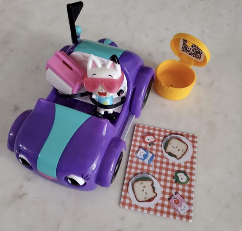 Gabby's Dollhouse, Carlita Toy Car with Pandy Paws Collectible Figure and 2  Accessories, Kids Toys for Ages 3 and up