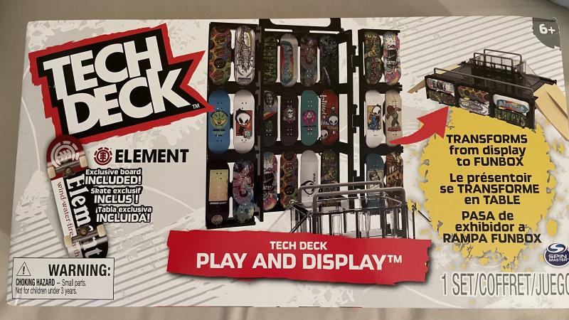 Tech Deck - Coffret Transformable Play & Display - Mini Skate Spin