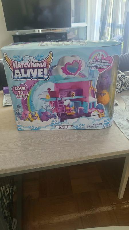 Spin Master Hatchimals Alive, Hatchi-Nursery Playset Toy with 4 Mini  Figures in Self-Hatching Eggs, 13 Accessories