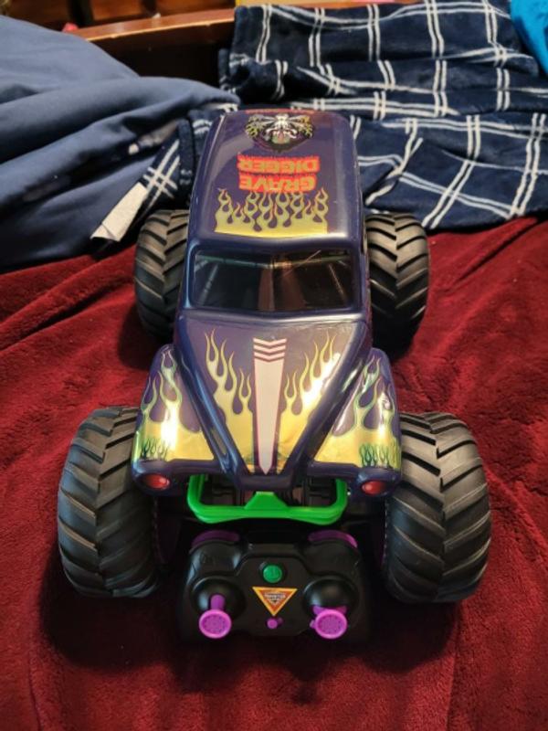Monster Jam, 1:15th scale Freestyle Force RC | Spin Master