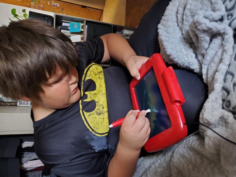 Etch A Sketch Freestyle, Drawing Tablet with 2-in-1 Stylus Pen and  Paintbrush, Magic Screen, Kids Toys for Ages 3 and up