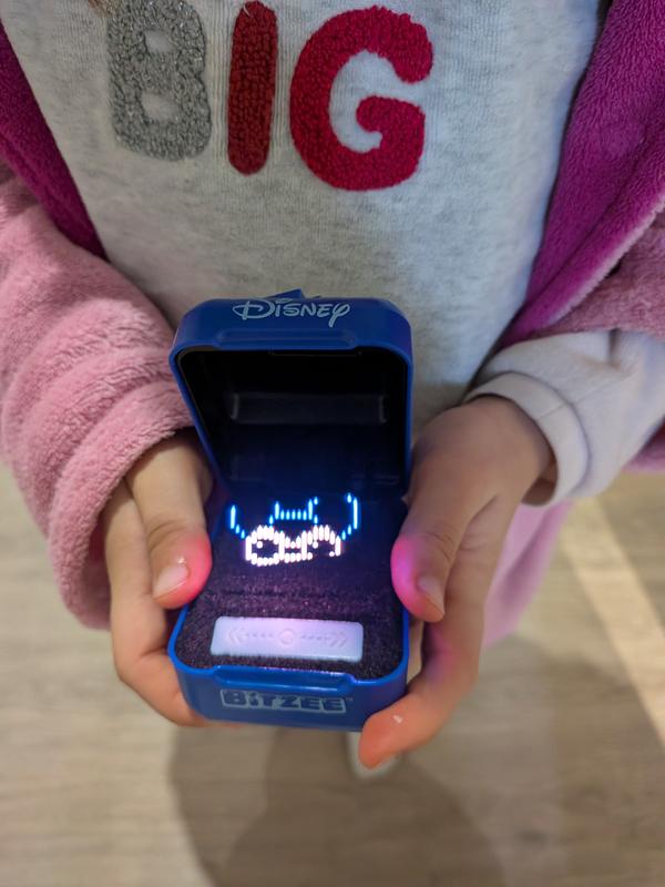 Customer carousel item 6.