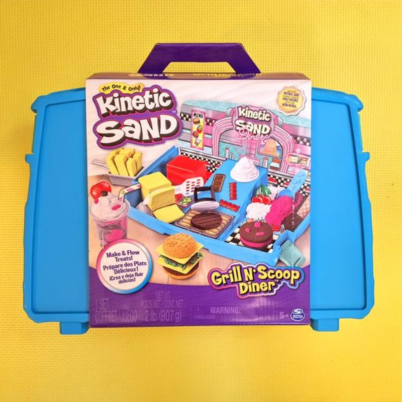 Kinetic Sand Set Burger- und Eis-Bar mit Zubehör im Koffer
