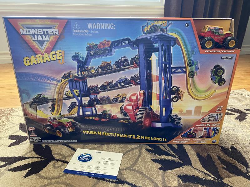 Monster Jam 1:64 Monster Garage Playset, Ages 3+