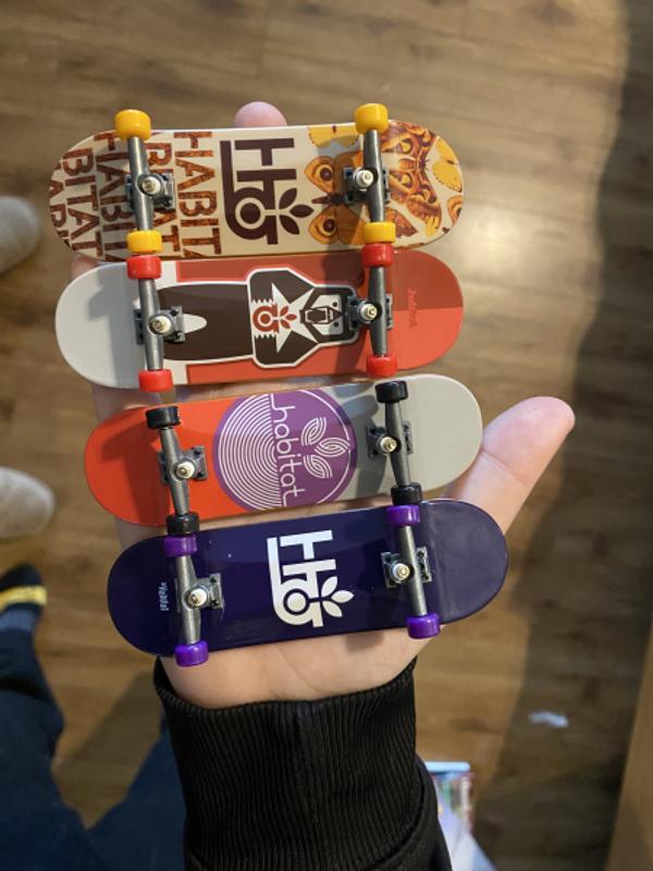 Tech Deck DLX Pro 10 Pack of Collectible Fingerboards For Skate Lovers