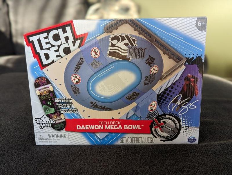 Tech Deck Daewon Mega Bowl X-Connect Park Creator Customizable and  Buildable Ramp Set - 6066909