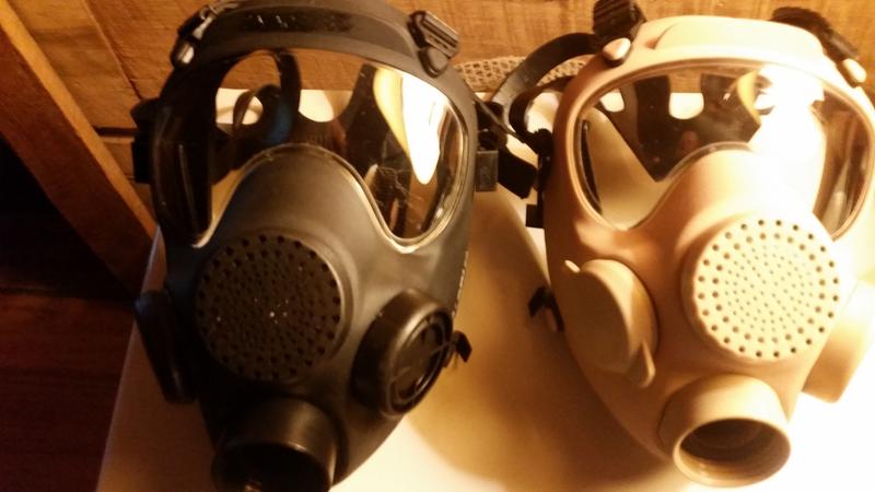 French Military Surplus Arf A Gas Mask With Bag And Filter New Gas Masks Chemical Suits At Sportsman S Guide