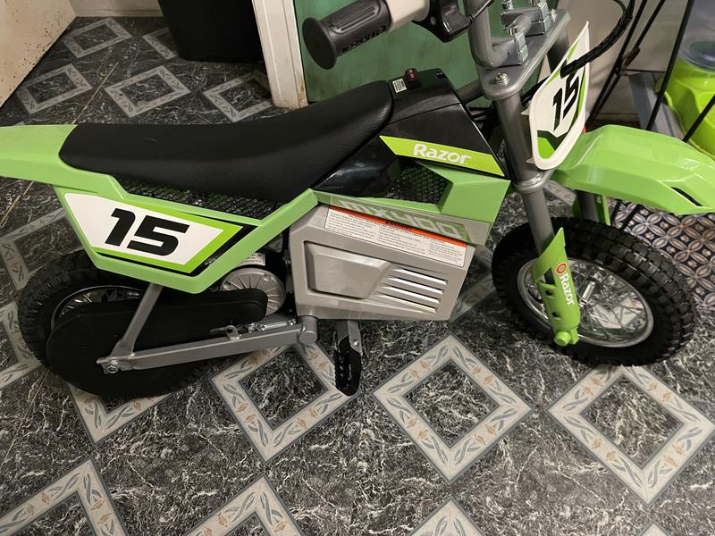 Razor MX400 Dirt Rocket Electric Motocross Motorcycle Bikes, 1 White & 1  Green, 1 Piece - Fry's Food Stores