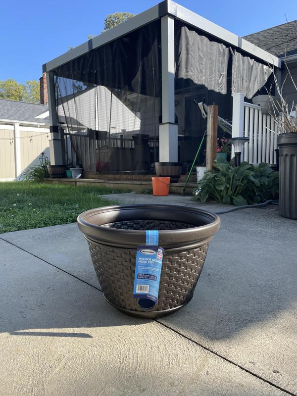 Suncast Wicker Style Hose Pot